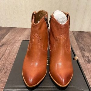 NEW Women Frye Reina Ankle Bootie Leather Boots Cognac Brown Sz 8.5 Cowboy Boots